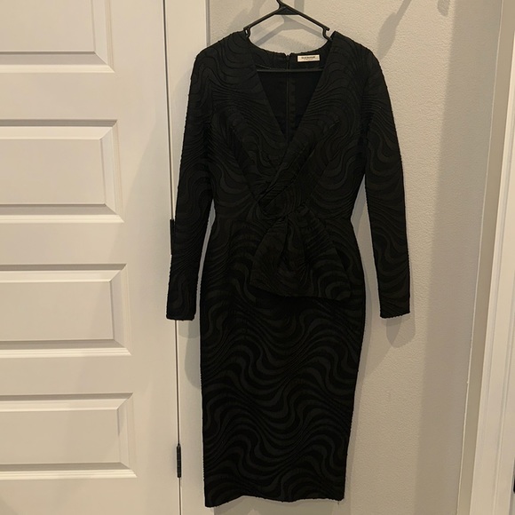 EUC Isaac Mizrahi Designer New York Brand Black Vintage Long Sleeve Ribbon Swirl